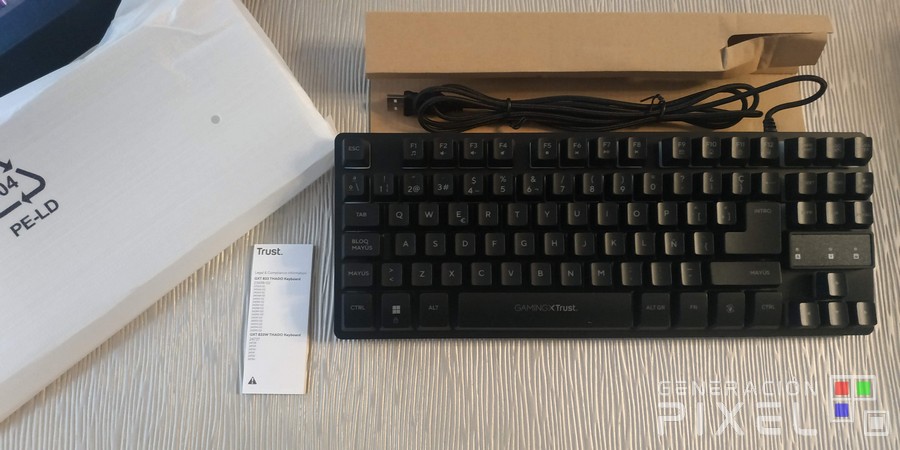 Análisis del Teclado Trust GXT 833 Thado