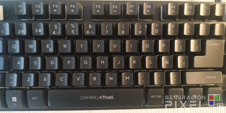 Análisis del Teclado Trust GXT 833 Thado
