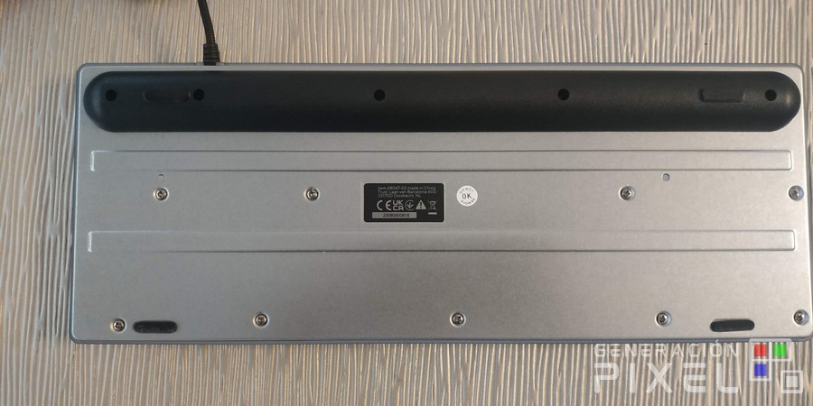 Análisis del Teclado Trust GXT 833 Thado