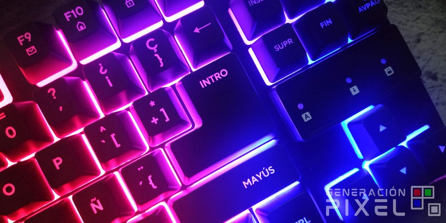 Análisis del Teclado Trust GXT 833 Thado